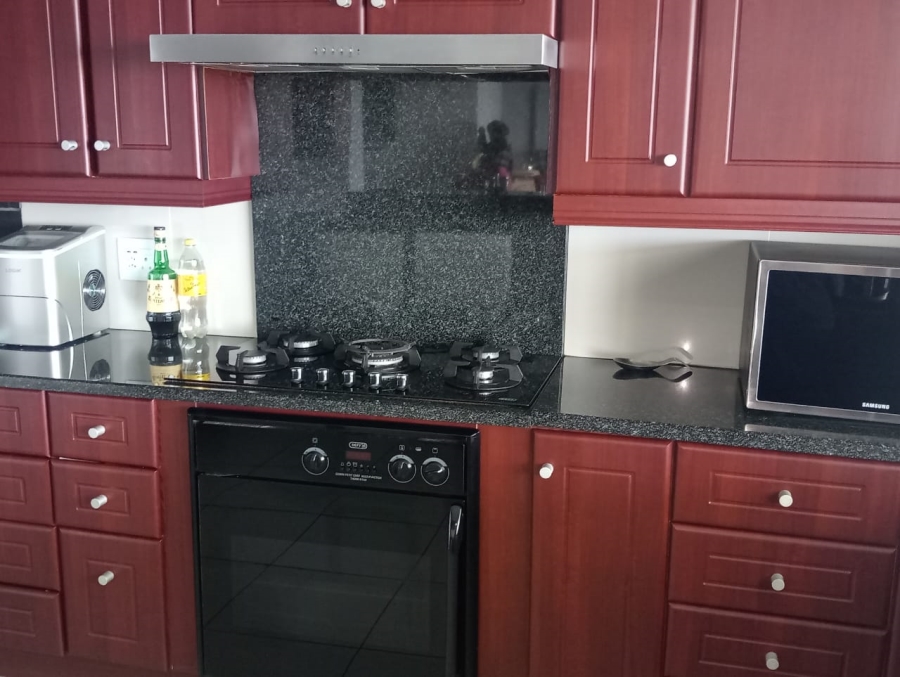 5 Bedroom Property for Sale in Jeffreys Bay Central Eastern Cape